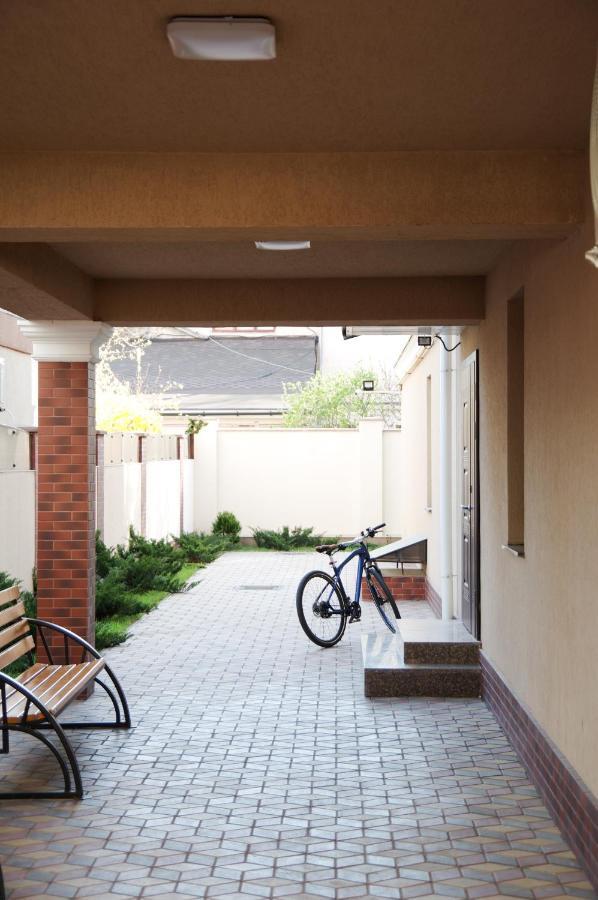 Chiernomorskie Apartamenty Odesa Exterior foto